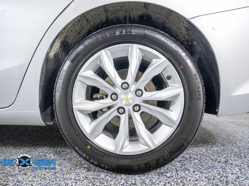 Used 2022 Chevrolet Malibu LT FWD image 45