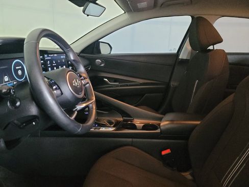 Used 2021 Hyundai Elantra SEL w/ Convenience Package FWD image 17