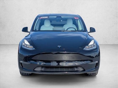 Used 2021 Tesla Model Y Long Range image 2