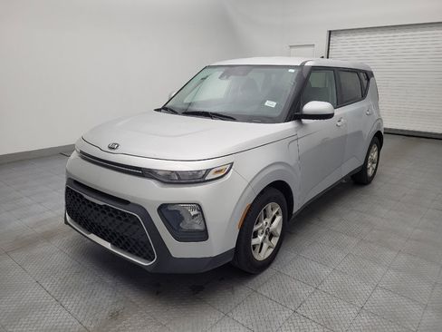 Used 2021 Kia Soul S image 2