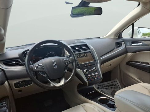 Used 2019 Lincoln MKC Reserve w/ MKC Climate Package FWD image 9