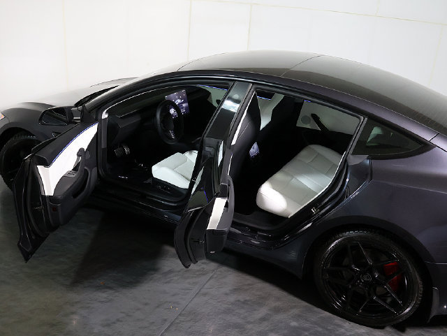 Used 2024 Tesla Model 3 Performance AWD/4WD image 5