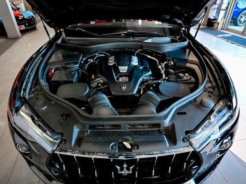 Used 2020 Maserati Levante image 46