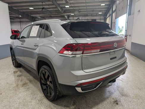 Used 2026 Volkswagen Atlas Cross Sport SE AWD/4WD image 5
