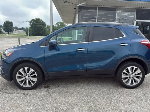 Used 2020 Buick Encore Preferred AWD/4WD image 2