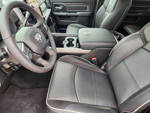New 2026 RAM 2500 Laramie AWD/4WD image 14