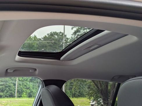 New 2026 Chevrolet Trax LT w/ Sunroof Package FWD image 11
