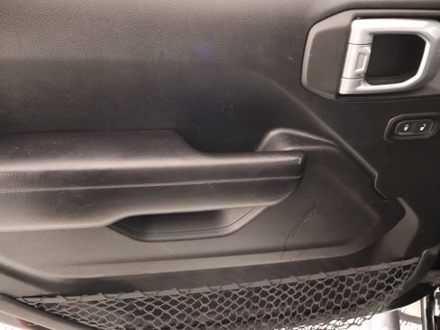 Used 2020 Jeep Wrangler Sport AWD/4WD image 14
