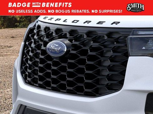 New 2026 Ford Explorer ST-Line w/ ST-Line Street Pack RWD image 18