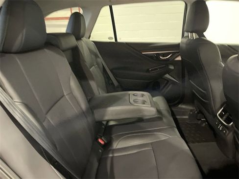 Used 2025 Subaru Outback Limited image 15