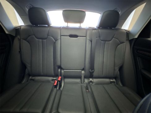 Used 2018 Audi Q5 Prestige w/ Prestige Package image 23