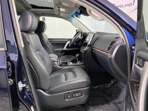 Certified 2019 Toyota Land Cruiser AWD/4WD image 9