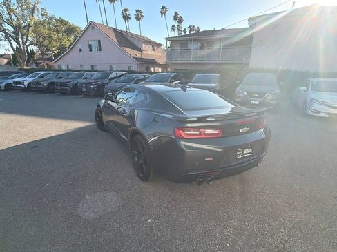 Used 2017 Chevrolet Camaro SS RWD image 3