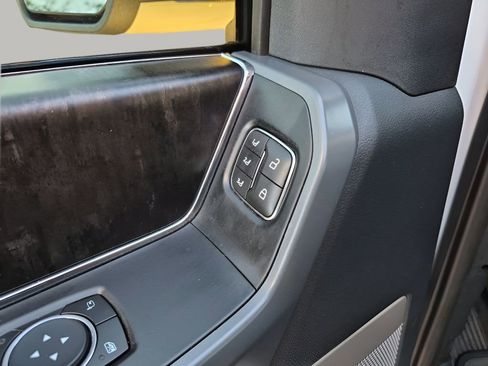 Used 2022 Ford F150 Lariat w/ Equipment Group 501A Mid image 27