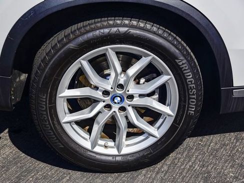 Used 2022 BMW X5 xDrive45e image 9