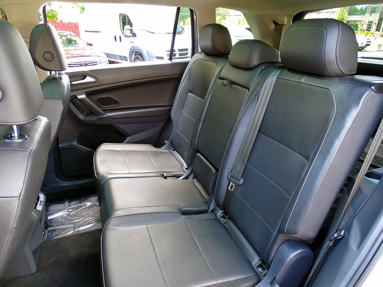 Used 2020 Volkswagen Tiguan SE w/ Panoramic Sunroof Package FWD image 24