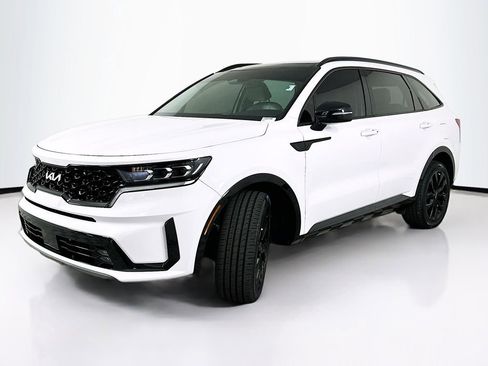Used 2023 Kia Sorento SX FWD image 2