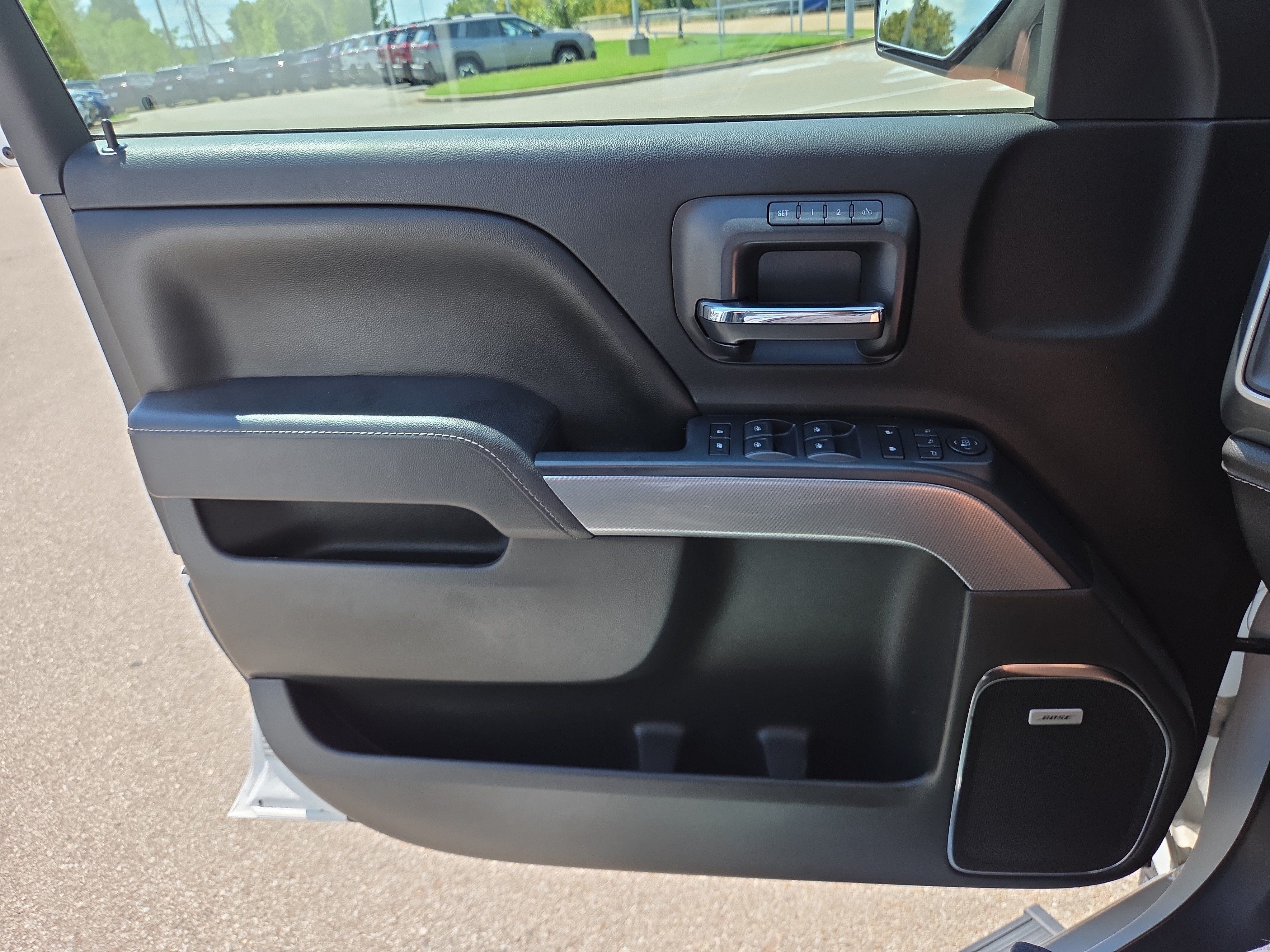Used 2017 Chevrolet Silverado 1500 LTZ Z71 w/ LTZ Plus Package AWD/4WD image 17