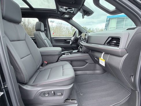 New 2026 Chevrolet Suburban RST image 24