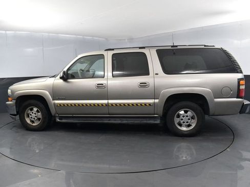 Used 2000 Chevrolet Suburban LT w/ LT Preferred Equipment Group AWD/4WD image 6
