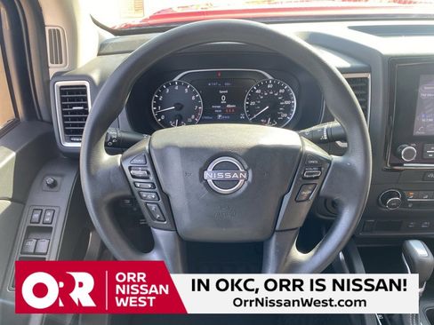 Used 2024 Nissan Frontier SV image 21