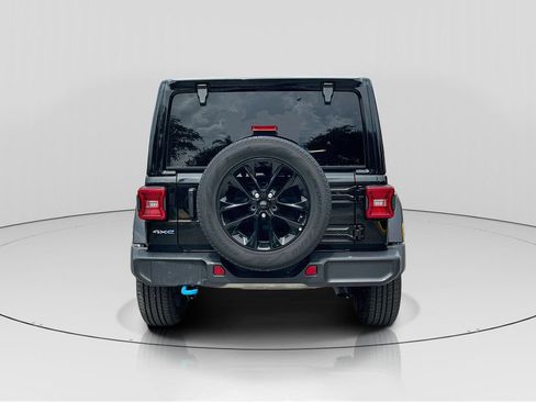 Used 2024 Jeep Wrangler Unlimited Sahara AWD/4WD image 6