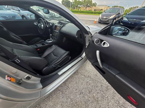 Used 2004 Nissan 350Z Touring image 15