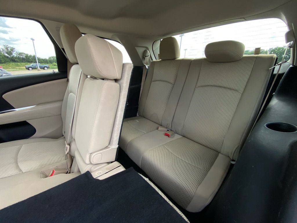 Used 2018 Dodge Journey SE FWD image 11