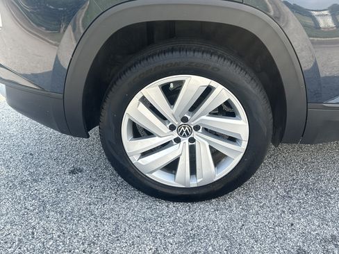 Used 2022 Volkswagen Atlas Cross Sport SE AWD/4WD image 17
