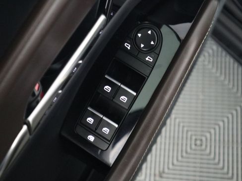 Certified 2025 MAZDA CX-30 AWD 2.5 S w/ Premium Package image 38