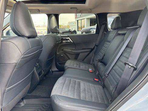 New 2026 Mitsubishi Outlander LE AWD/4WD image 38