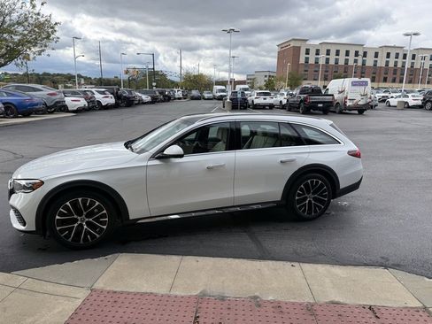 New 2025 Mercedes-Benz E 450 4MATIC All-Terrain Wagon image 3