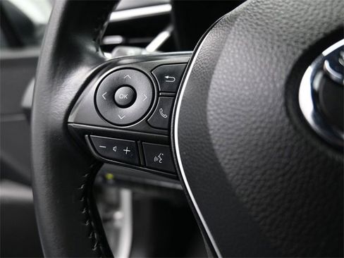 Used 2022 Toyota Corolla SE image 6
