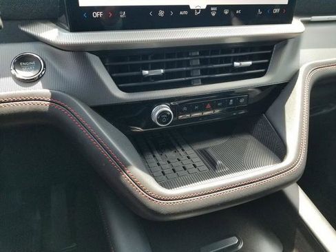 Certified 2025 Ford Explorer ST-Line w/ Premium Package AWD/4WD image 22