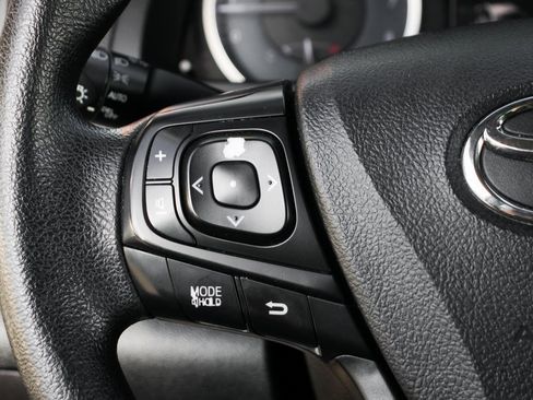 Used 2017 Toyota Camry LE image 20