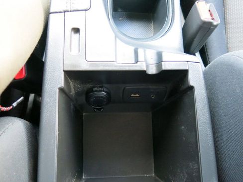 Used 2019 Subaru Crosstrek 2.0i image 30