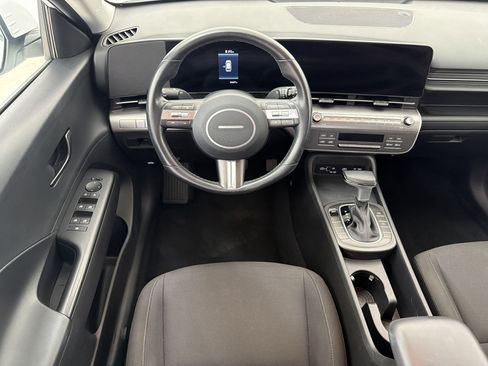 Used 2025 Hyundai Kona SEL FWD image 27