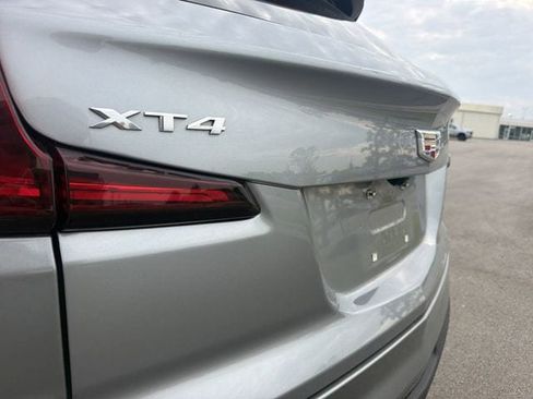 Used 2025 Cadillac XT4 Premium Luxury FWD image 5