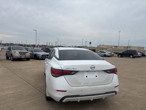 Certified 2025 Nissan Sentra SV image 19