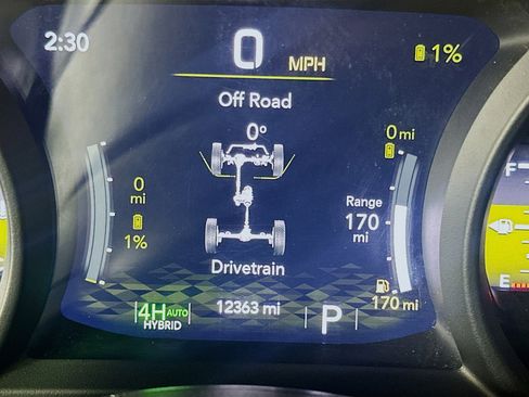 Used 2025 Jeep Wrangler Willys image 18