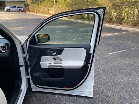 Used 2021 Mercedes-Benz GLB 250 4MATIC image 58