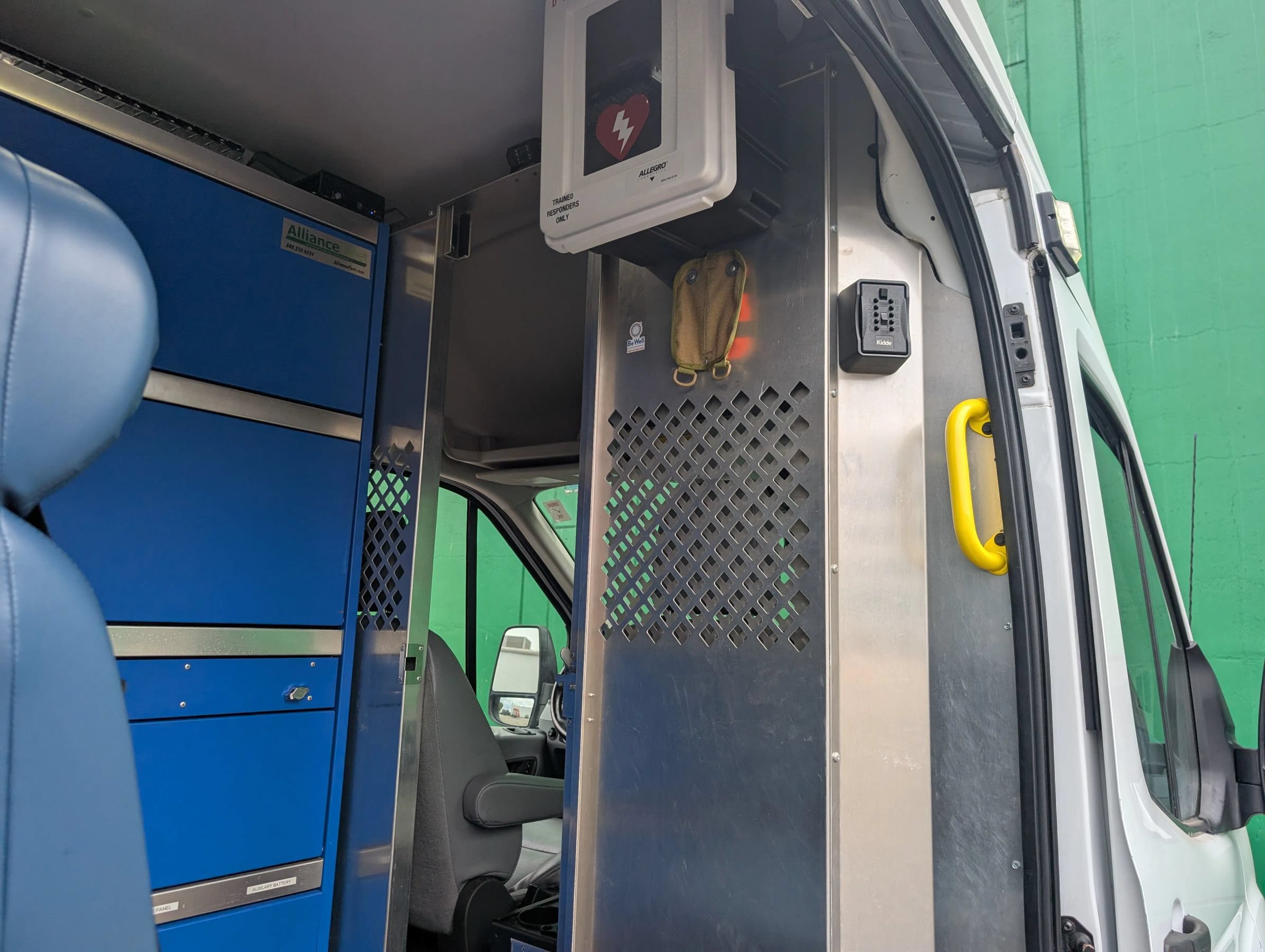 Used 2019 Ford Transit 250 148 High Roof Extended RWD image 13
