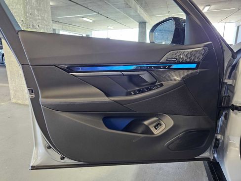 New 2026 BMW i5 M60 w/ Executive Package AWD/4WD image 21