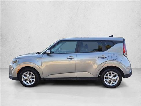 Used 2024 Kia Soul LX w/ Option Group 015 FWD image 9