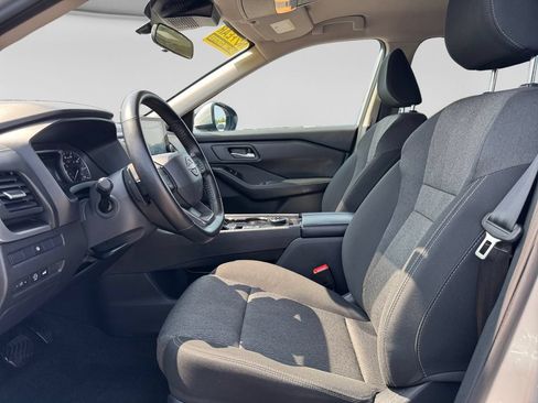 Used 2025 Nissan Rogue SV AWD/4WD image 19