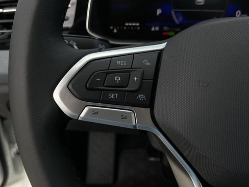 New 2025 Volkswagen Jetta SE image 19