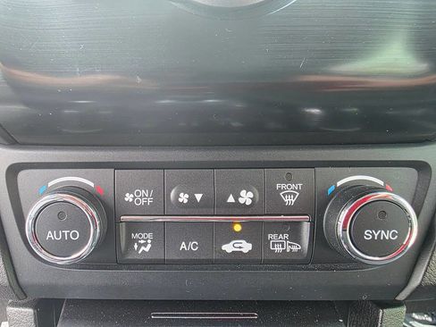 Used 2013 Acura ILX w/ Premium Package image 41