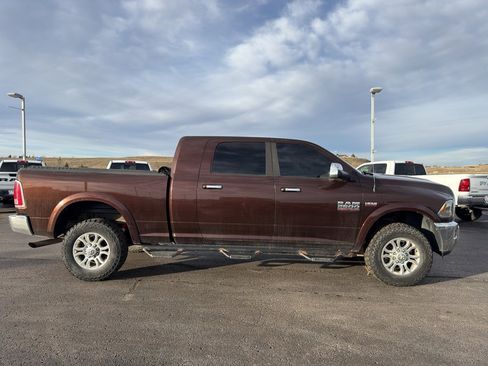 Used 2015 RAM 2500 Laramie w/ Convenience Group image 4