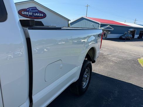 Used 2017 Ford F250 XL w/ Power Equipment Group AWD/4WD image 13
