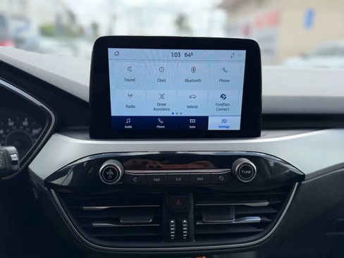 Used 2022 Ford Escape SE FWD image 40